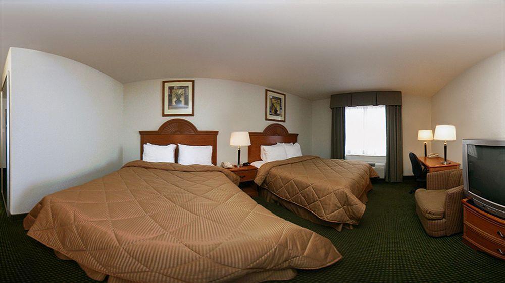Quality Inn & Suites Franklin Bagian luar foto